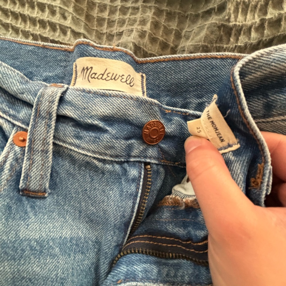 madewell jeans - the mom jean. size 25